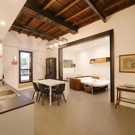 Golden House Buddyrent Apartment *