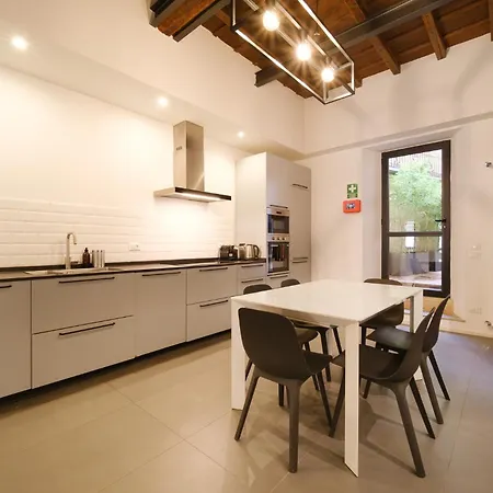 Golden House Buddyrent *