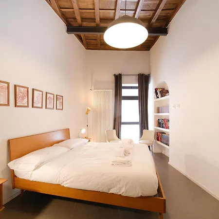 Golden House Buddyrent Apartment *